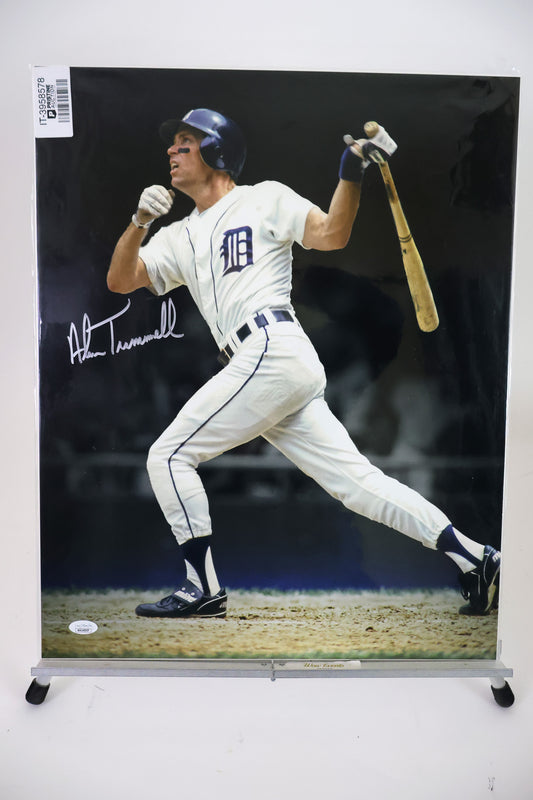 Alan Trammel Detroit Tigers Autographed 16X20 Photo